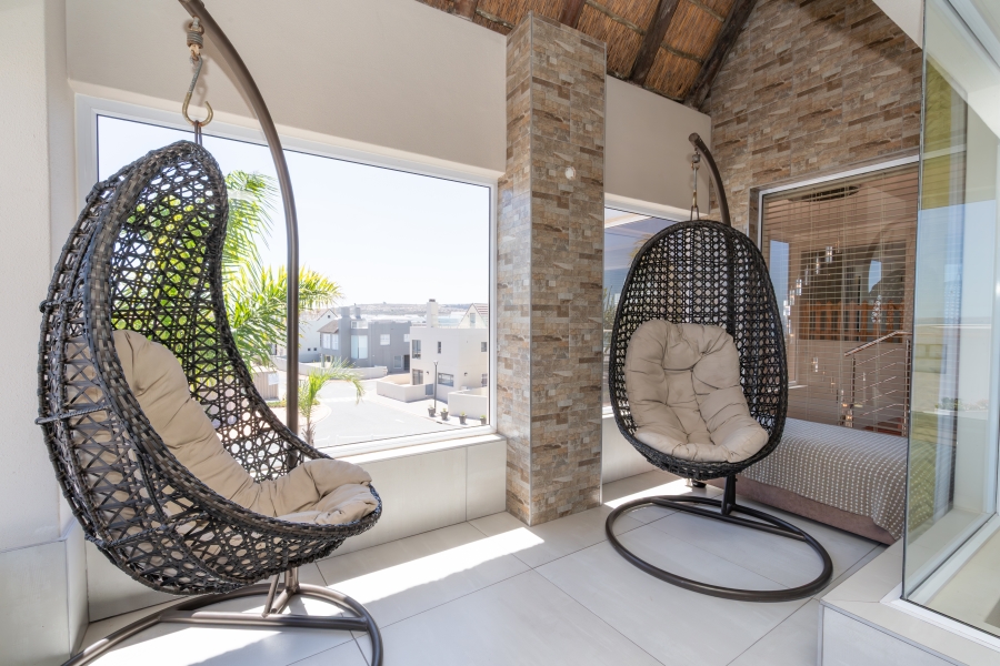 5 Bedroom Property for Sale in Waterfront Western Cape